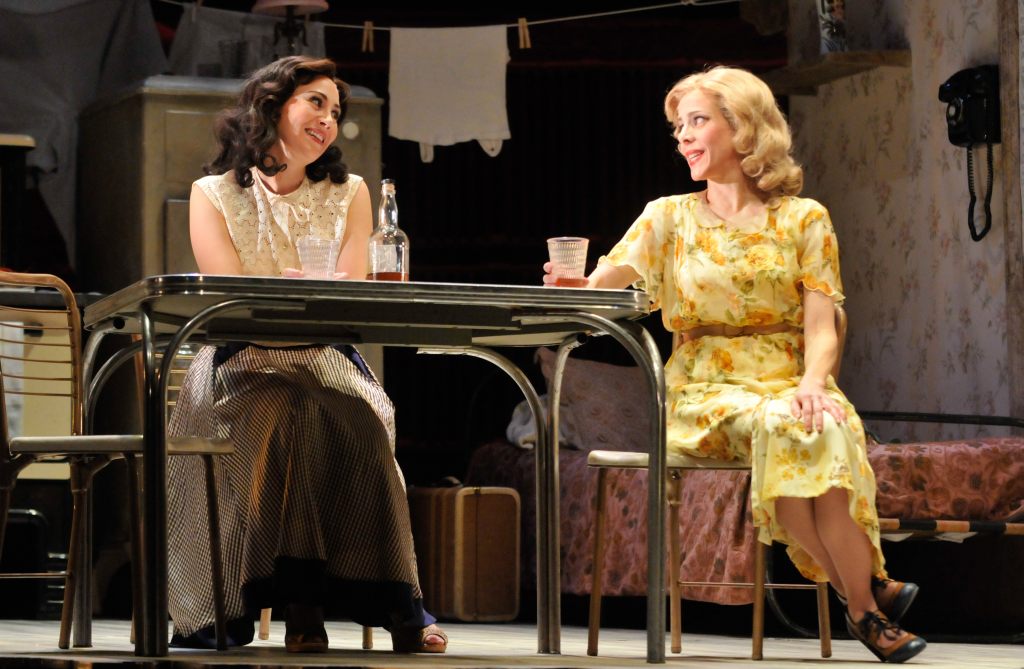 A Streetcar Named Desire, Stella and Blanche