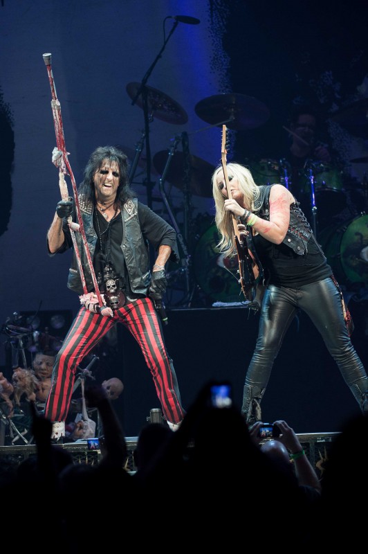 Alice Cooper, Nita Strauss