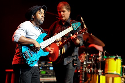 Victor Wooten and Béla Fleck