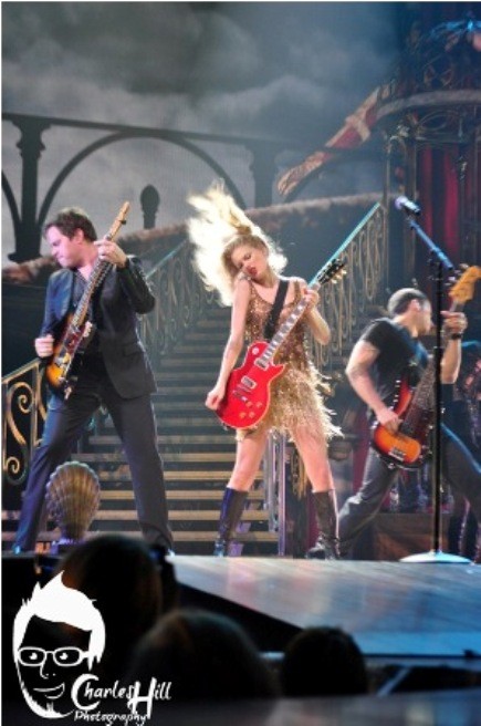 Taylor Swift | KFC Yum! Center | October 11, 2011