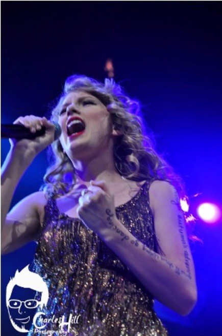 Taylor Swift | KFC Yum! Center | October 11, 2011