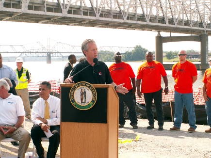 Mayor Fischer gave a one-minute speech before inviting Gov. Beshear to officially start construction on the downtown bridge.