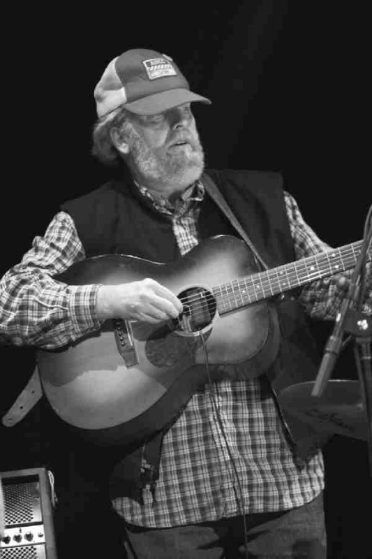 The Martin serves Gary Stillwell very well for the truckin&#039; songs