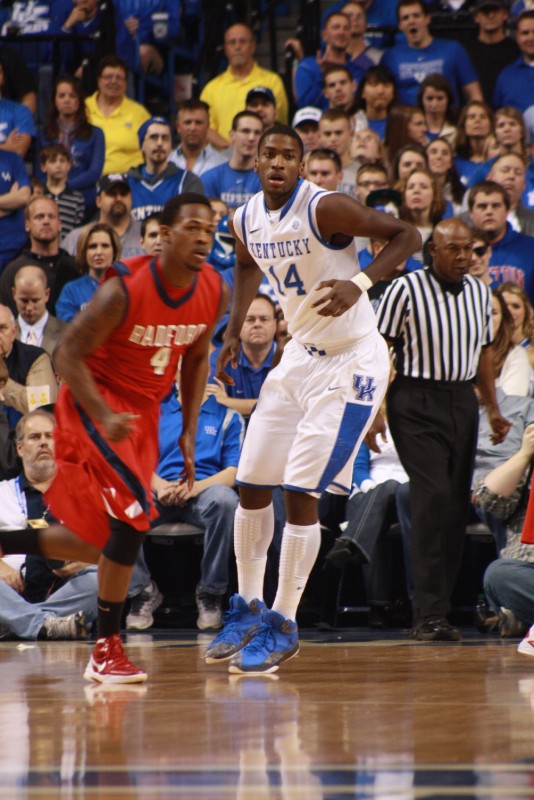 Kidd-Gilchrist takes flight for the other end of the court