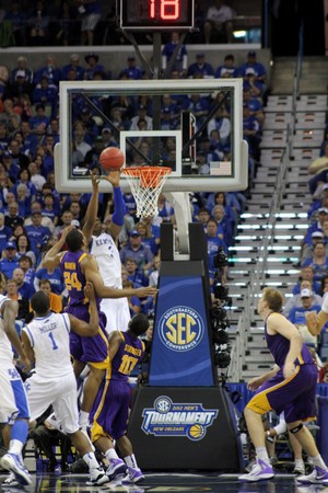 Jones is there for the ooop for two.