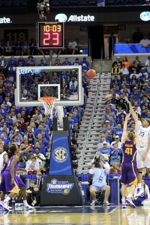 Another hook for Davis.