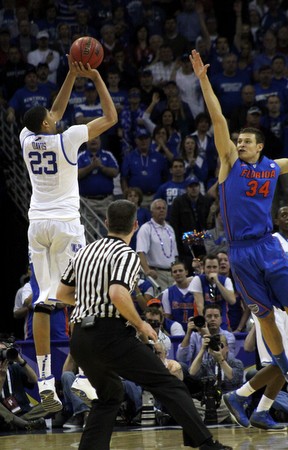 Davis with another three attempt.