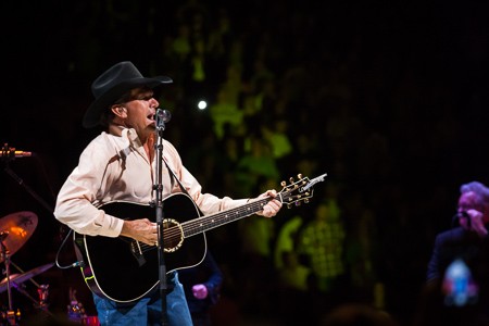 King of Country George Strait belted out another number one hit.jpg