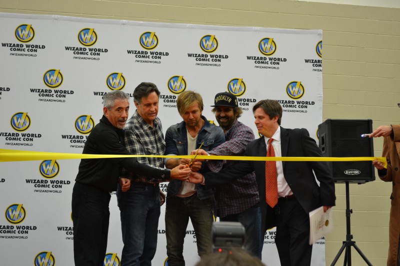 Cutting the ribbon on the 2014 Louisville Comic Con