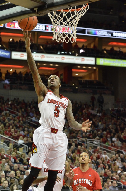 Kevin Ware scores a layup