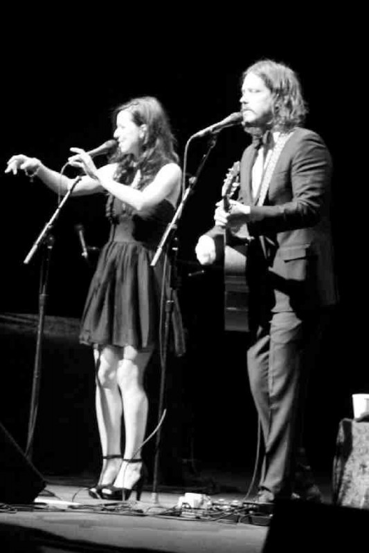 Joy Williams involves the audience with her voice and stage presence