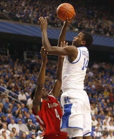 Kidd-Gilchrist is all over the floor, making it happen