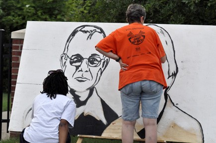 Louisville&#039;s Next Top Neighbor Mural Paintings at United Crescent Hill Ministries