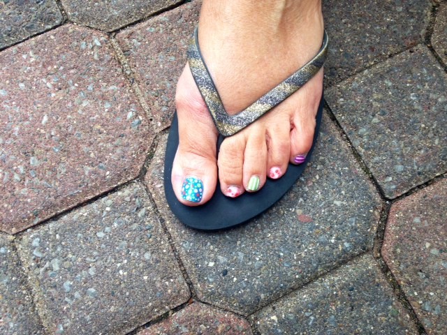 Preppy toenails!