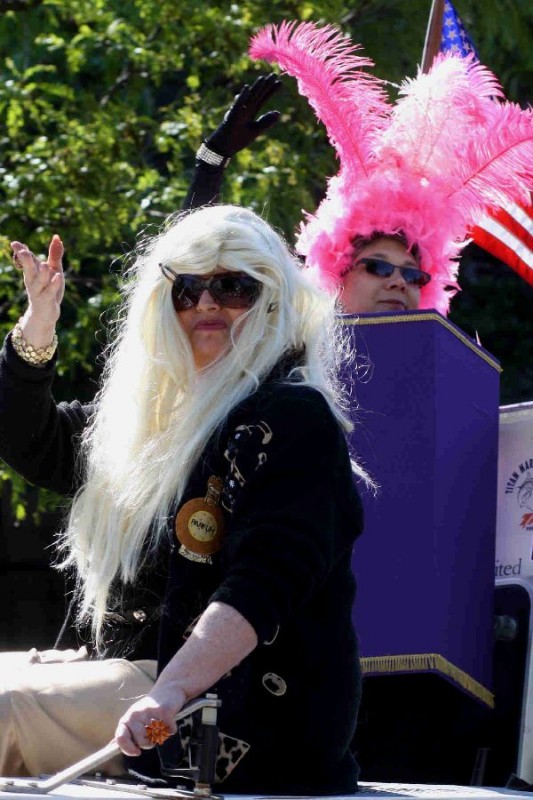 Must....have....more....feathers.