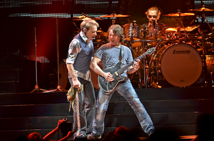 David Lee Roth and Eddie Van Halen performing in Louisville, Kentucky