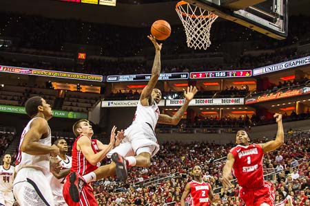Louisville Cardinals avoid embarrassment at home, beat Illinois State 69-66