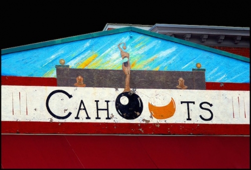 Cahoots, a Bardstown Road loandmark